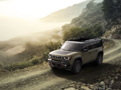 Introducing the all-new, all-electric 2026 Jeep® Recon: Trail Rated capability, electrified