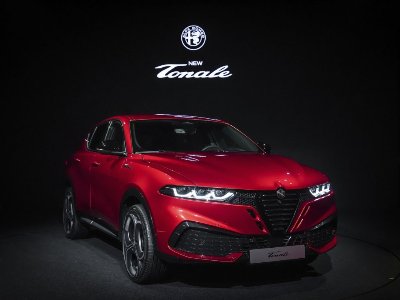 New Alfa Romeo Tonale makes its UK debut at inaugural Manchester Motor Show
