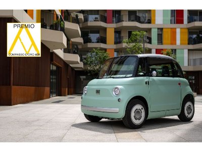 Fiat Topolino wins the XXIX Premio Compasso d’Oro ADI, a celebration of simplicity, Italian spirit and socially relevant design