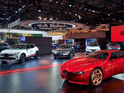 The heart of Alfa Romeo beats in Paris: emotion, beauty, future