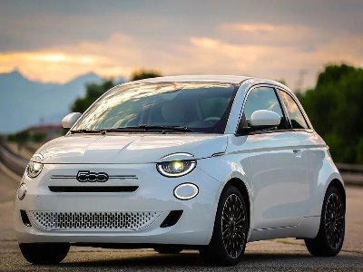 A New Chapter Begins at Mirafiori with the Fiat 500 Hybrid