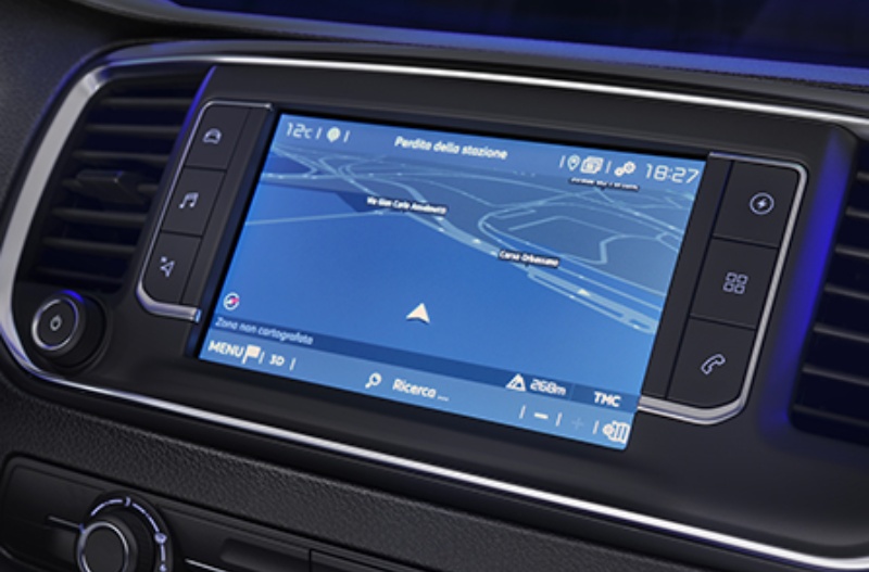 7" Radio with NAV https://www.researchgarage.co.uk/assets/media/fiatscudo_01_02.jpg
