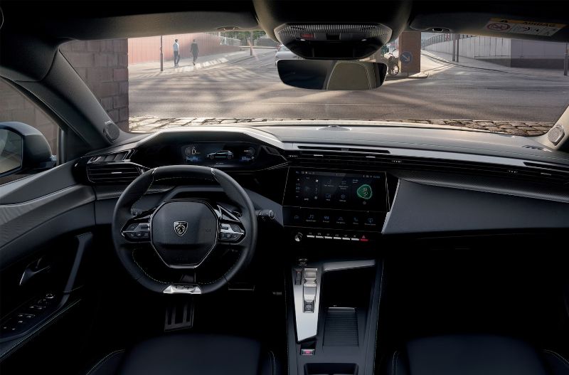 Intuitive Peugeot i-Cockpit https://www.researchgarage.co.uk/assets/media/peugeot308_06.jpg
