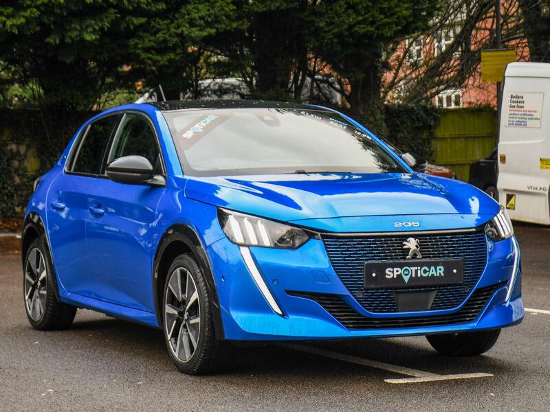 Peugeot E-208