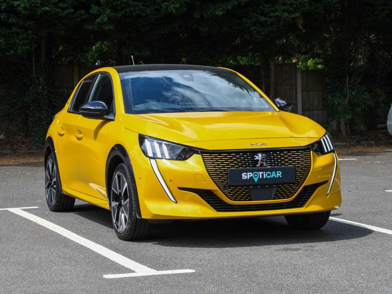 Peugeot E-208